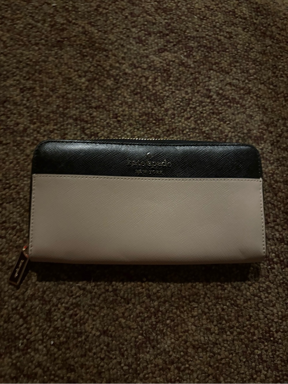 kate spade black and white zip-around wallet